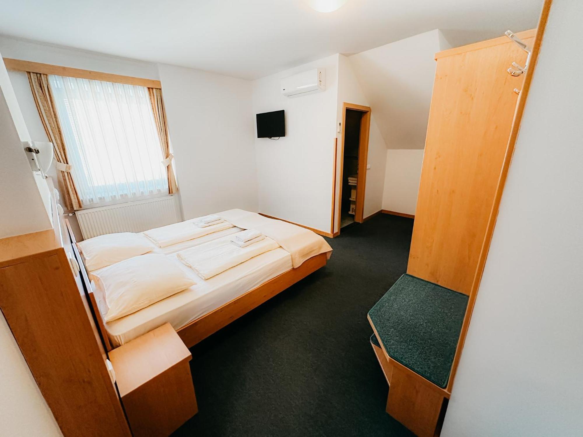 Hotel Oskar Zaplata Preddvor Buitenkant foto